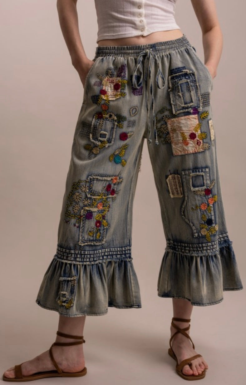 Embroidery Patchwork Ruffle Hem Cropped Pants