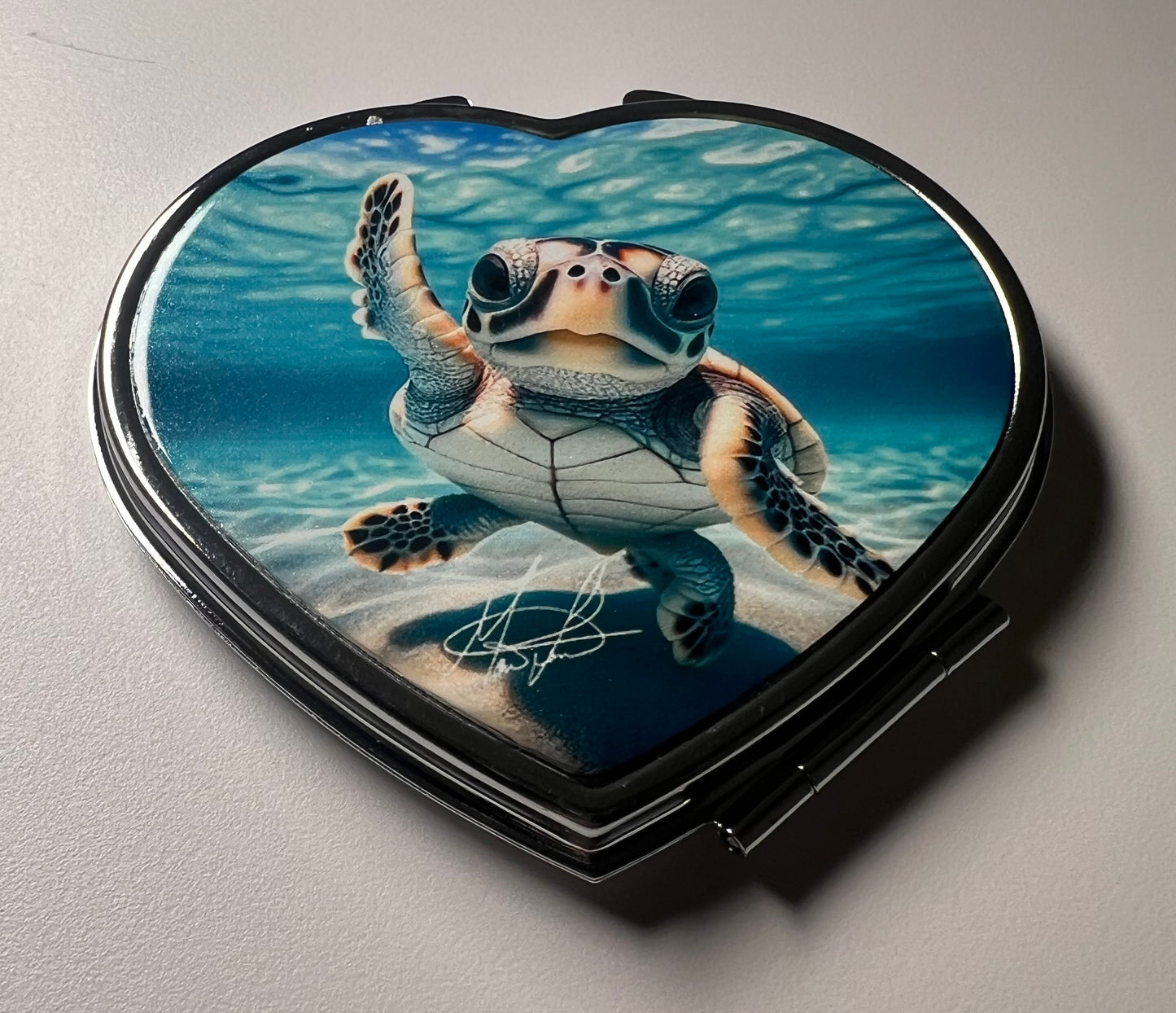Waving Sea Turtle Compact Mirror