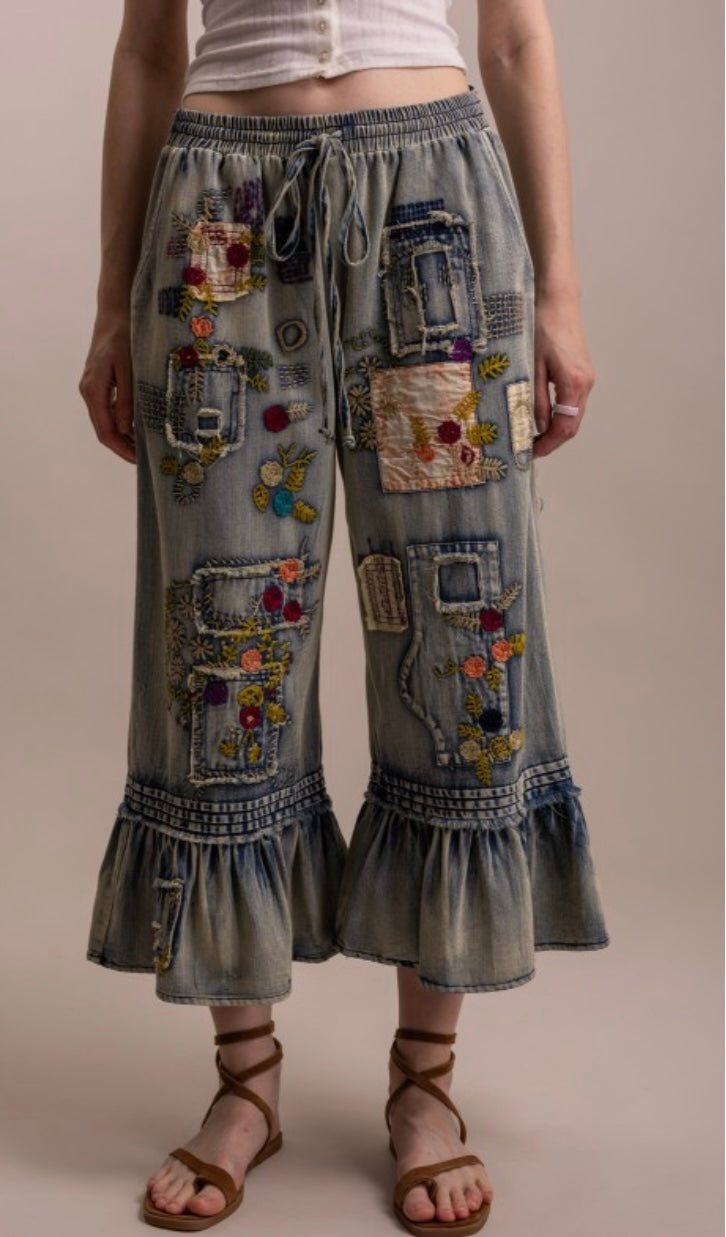 Embroidery Patchwork Ruffle Hem Cropped Pants
